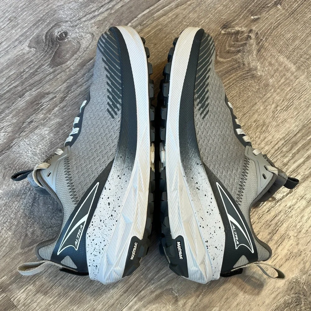 Altra Experience Wild 2 Womens 9 Grey Black Trail Running Shoes AL0A85RY220